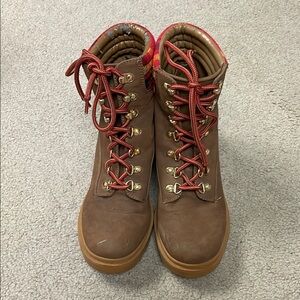 Tommy Hilfiger Women's Lug Sole Chelsea Booties